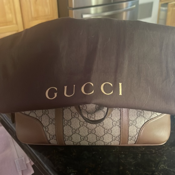 Luxury GUCCI BIEGE LEATHER TRIM WITH GG CANVAS THROUGHOUT IN EXCELLENT CONDITION - Picture 13 of 13